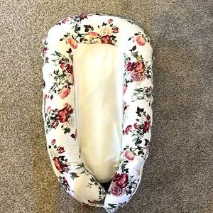 DockATot deluxe+ la vie en rose